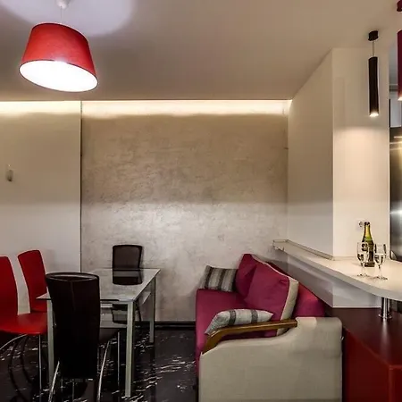 Kniazia Sviatoslava Апартаменти Львів